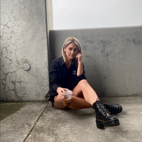 Dr Martens Leona Boot - Picture 4 of 16